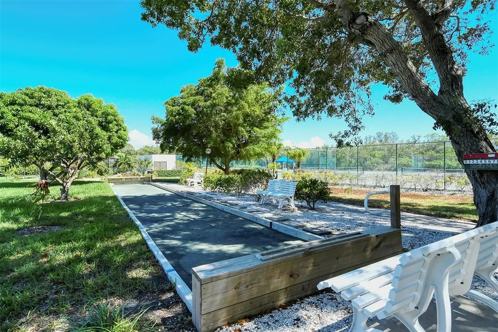 826 Bayport Way Longboat Key FL 34228
