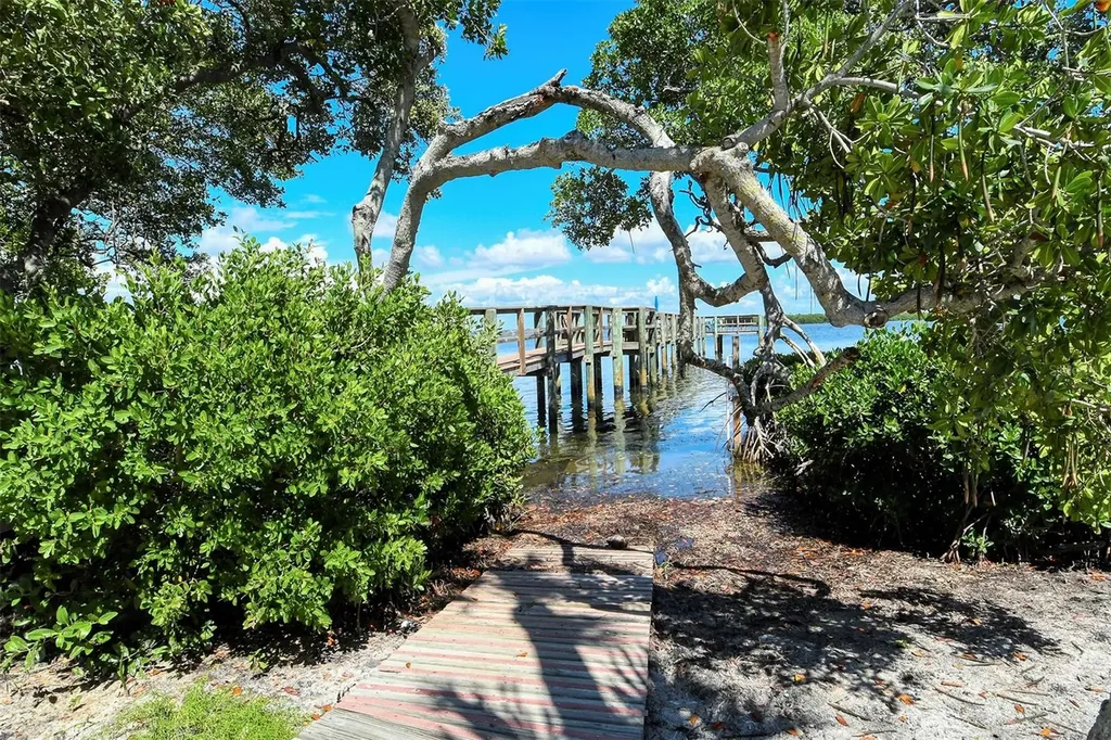 826 Bayport Way Longboat Key FL 34228