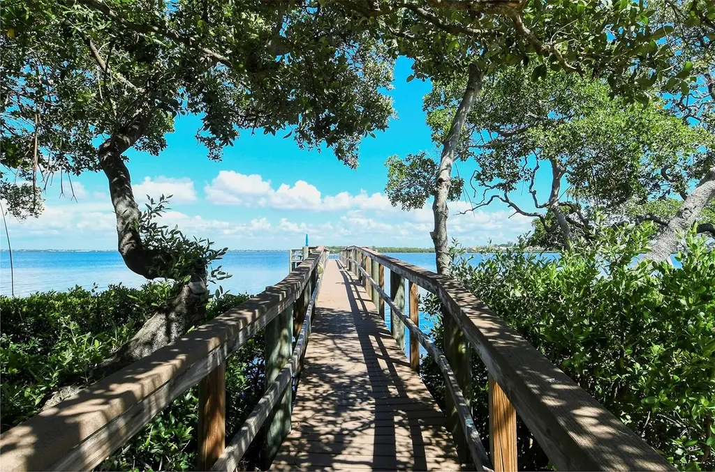 826 Bayport Way Longboat Key FL 34228