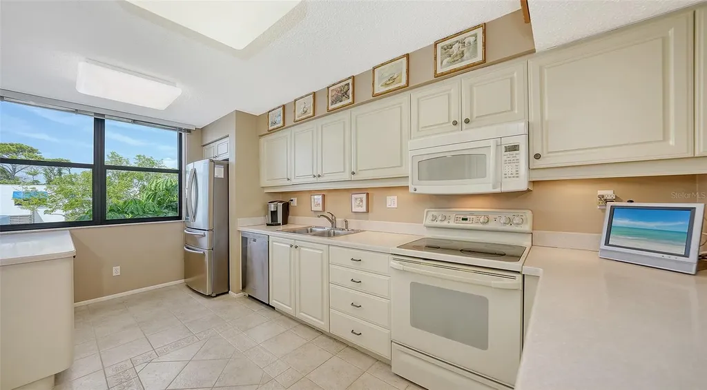 826 Bayport Way Longboat Key FL 34228