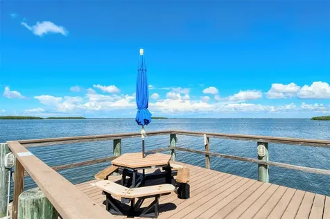 826 Bayport Way Longboat Key FL 34228