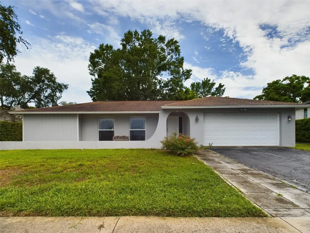 70 Pinewood Terrace E Palm Harbor FL 34683
