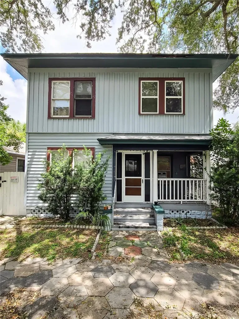 1009 7th Avenue N St Petersburg FL 33705