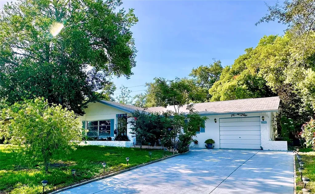 8120 Los Alamos Drive Port Richey FL 34668