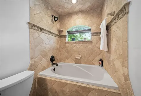 561 E Country Club Drive Williston FL 32696