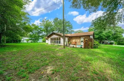 561 E Country Club Drive Williston FL 32696