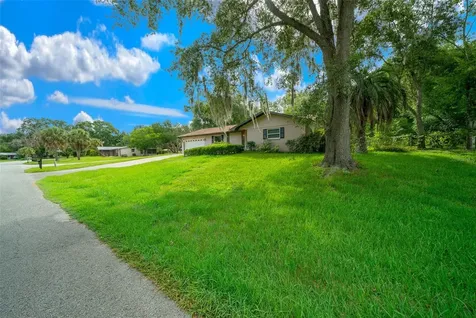561 E Country Club Drive Williston FL 32696