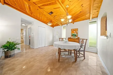561 E Country Club Drive Williston FL 32696