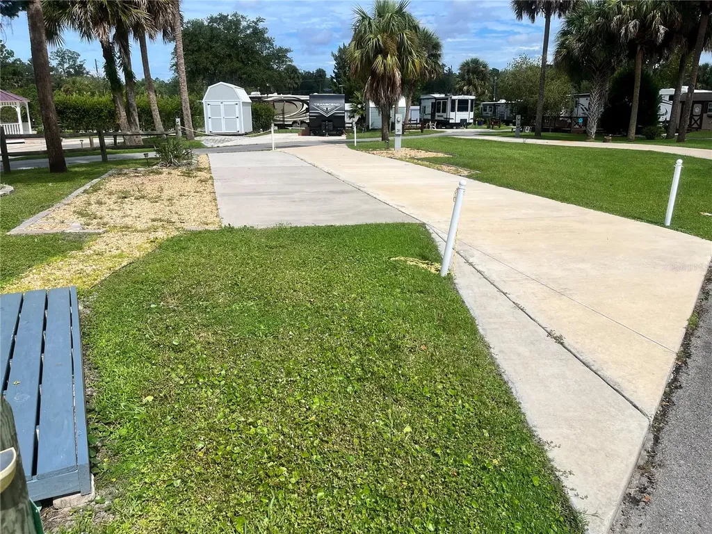 2888 NE 102nd Terrace Silver Springs FL 34488