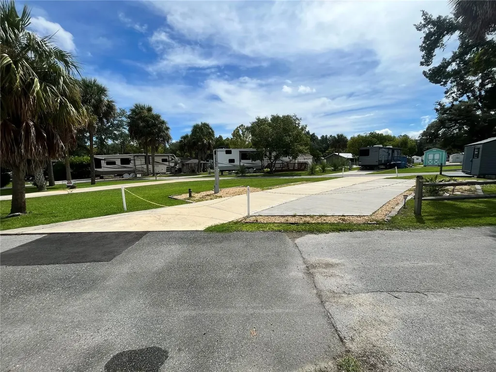 2888 NE 102nd Terrace Silver Springs FL 34488