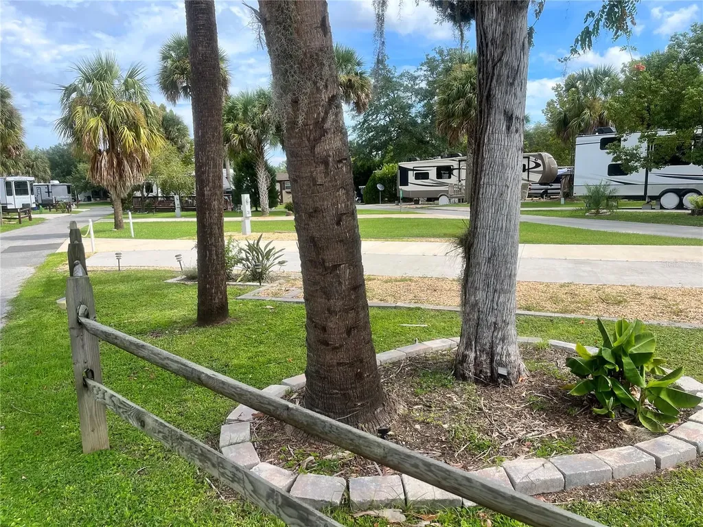 2888 NE 102nd Terrace Silver Springs FL 34488