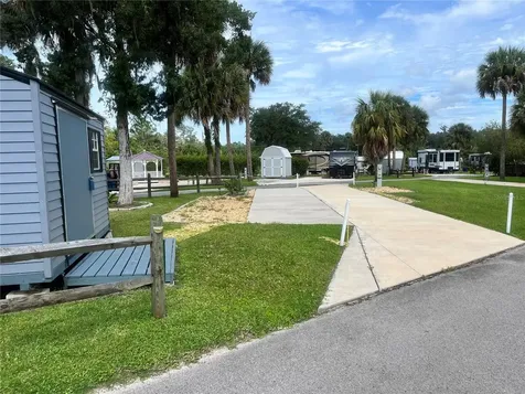 2888 NE 102nd Terrace Silver Springs FL 34488