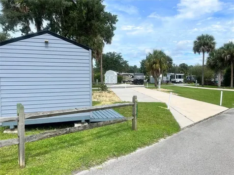 2888 NE 102nd Terrace Silver Springs FL 34488