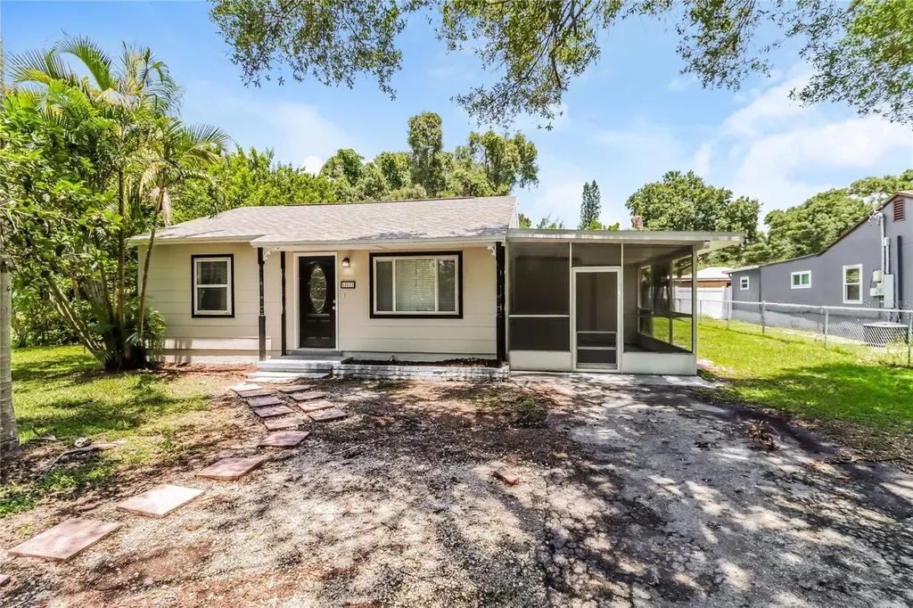 2617 47th Avenue N St Petersburg FL 33714