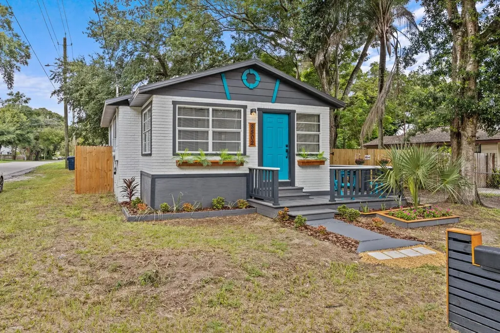 8502 N Arden Avenue Tampa FL 33604