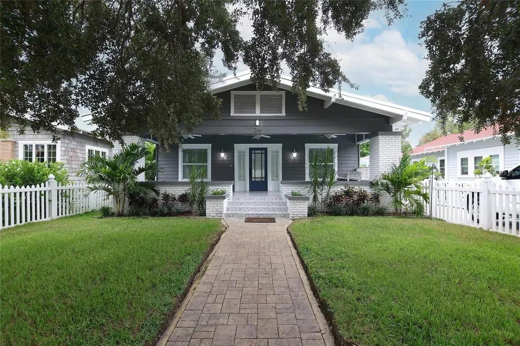 236 20th Ave SE St Petersburg FL 33705