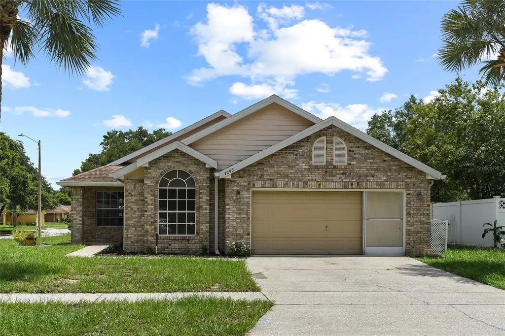 1255 Whispering Winds Court Apopka FL 32703
