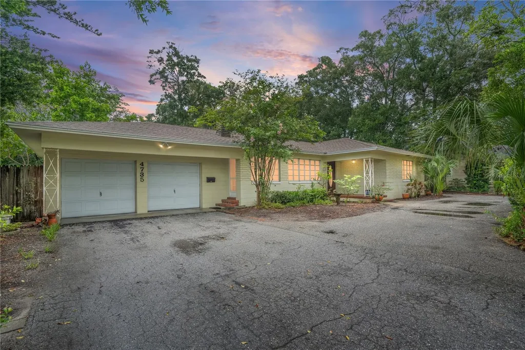 4735 4th Avenue N St Petersburg FL 33713
