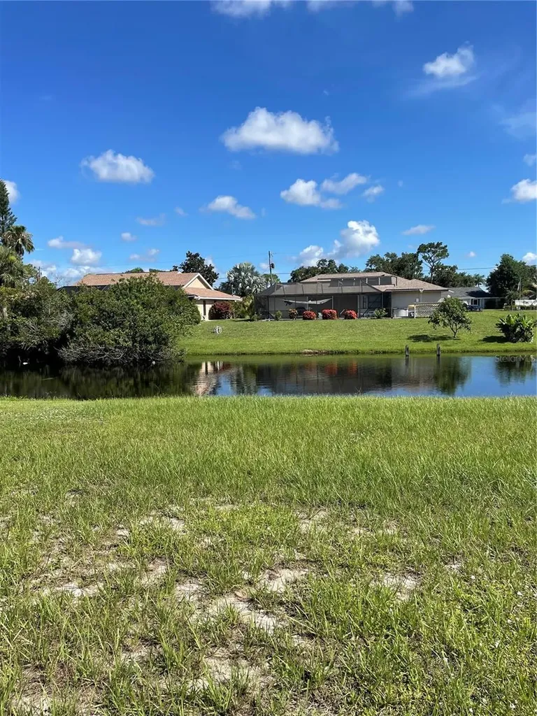 130 Mark Twain Lane Rotonda West FL 33947