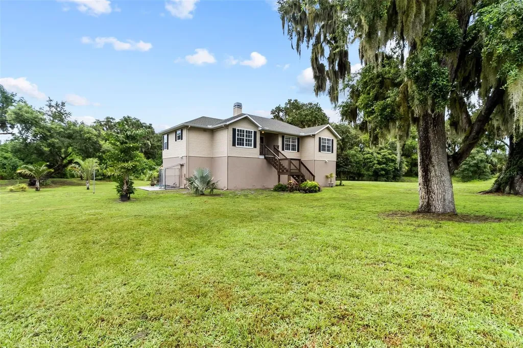 7205 86th Street E Palmetto FL 34221