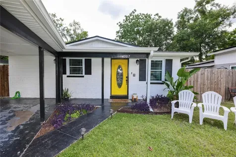 4307 E Grove View Avenue Tampa FL 33617