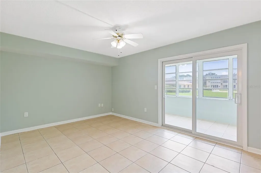 1051 79th Avenue N St Petersburg FL 33702