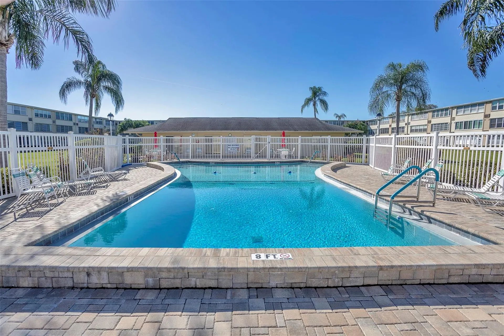 1051 79th Avenue N St Petersburg FL 33702