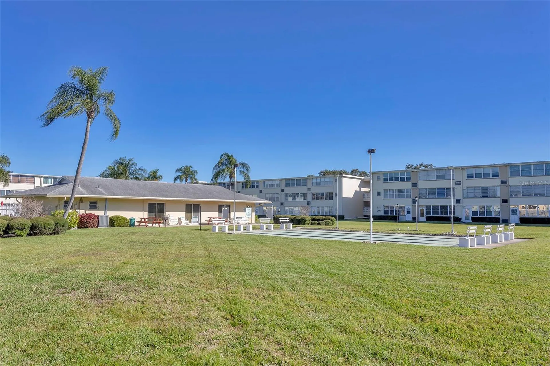 1051 79th Avenue N St Petersburg FL 33702