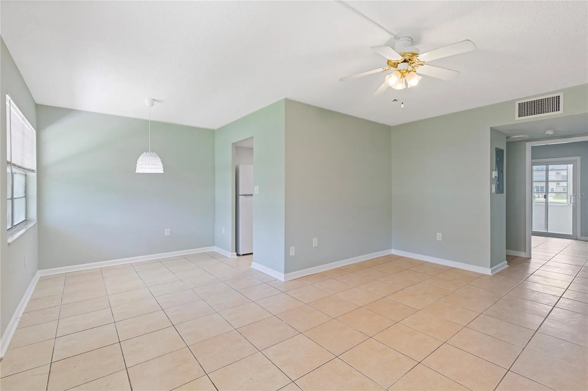 1051 79th Avenue N St Petersburg FL 33702