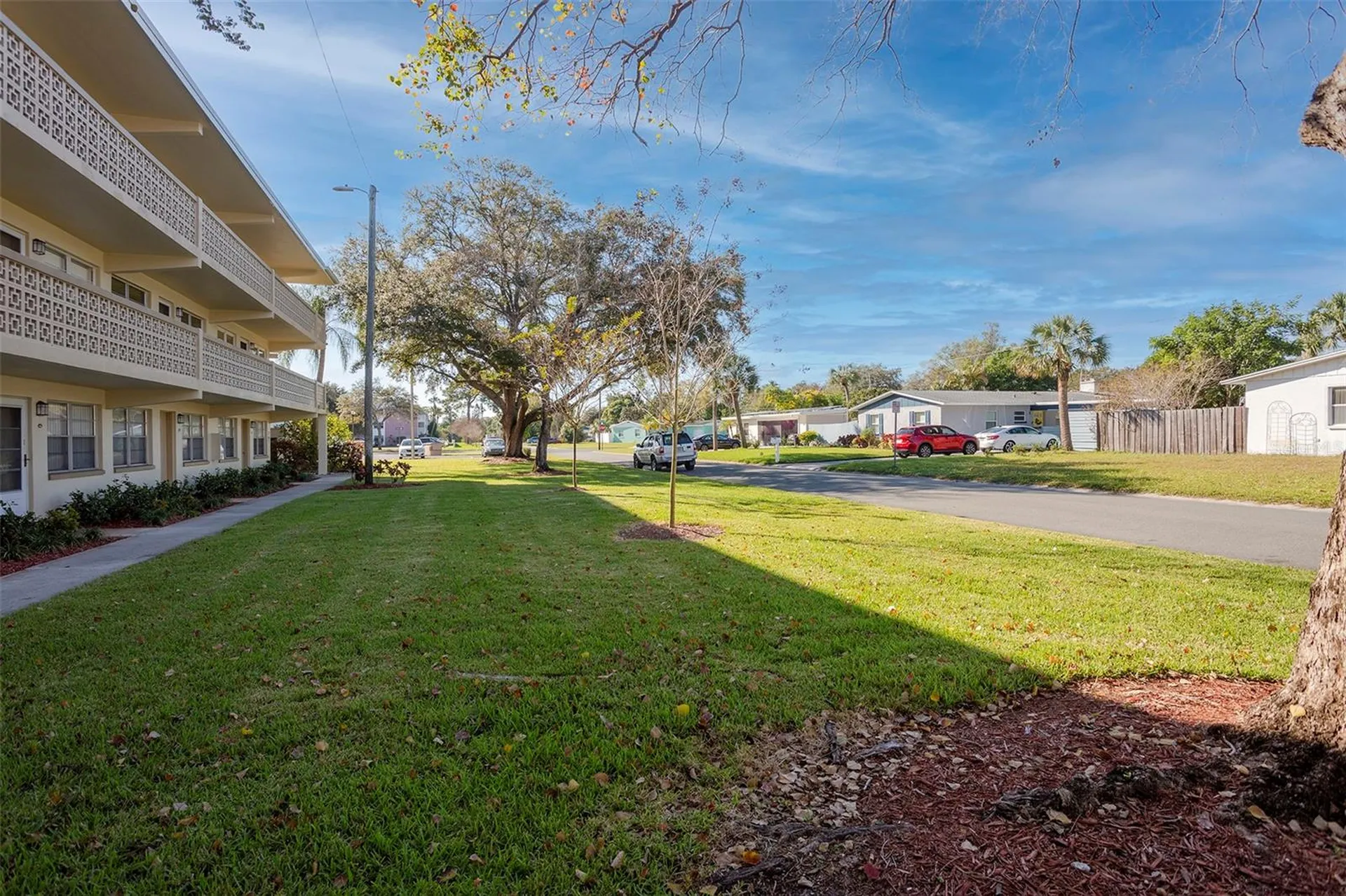 1051 79th Avenue N St Petersburg FL 33702