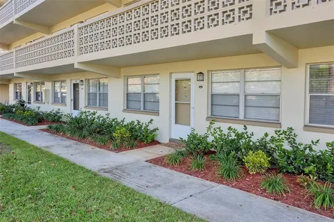 1051 79th Avenue N St Petersburg FL 33702