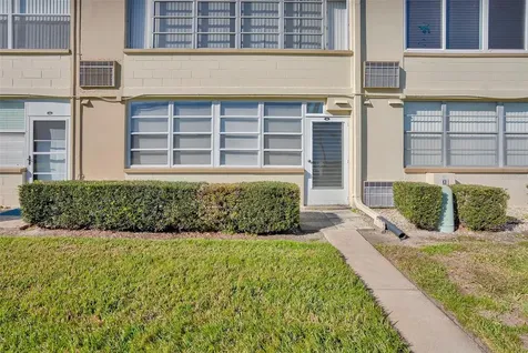1051 79th Avenue N St Petersburg FL 33702