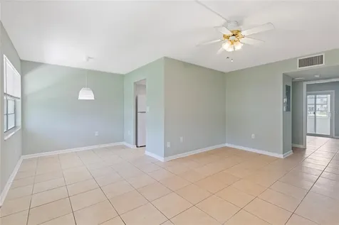 1051 79th Avenue N St Petersburg FL 33702