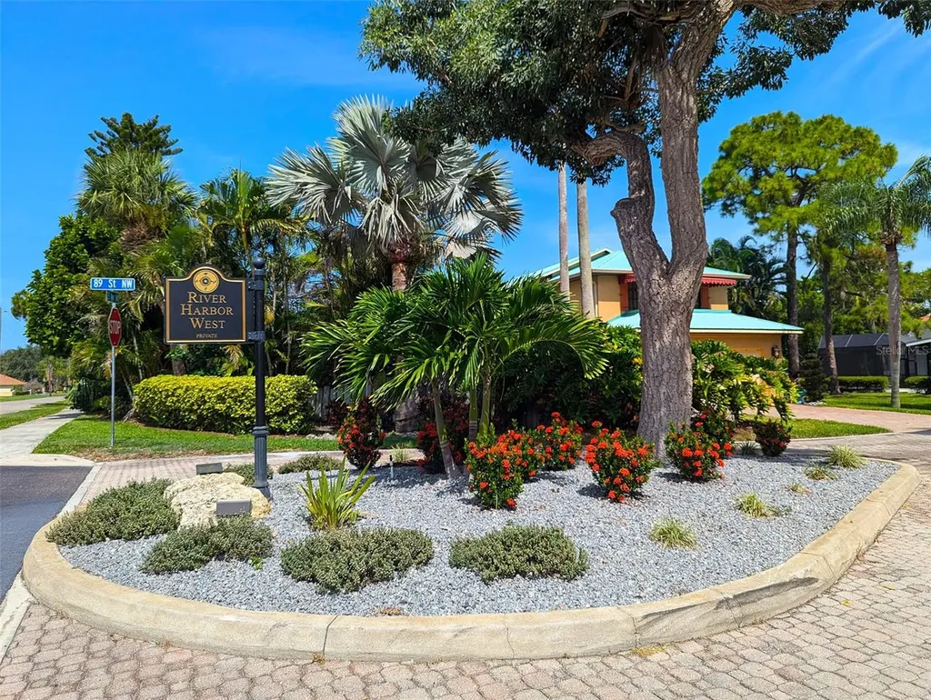2107 89th St NW Bradenton FL 34209