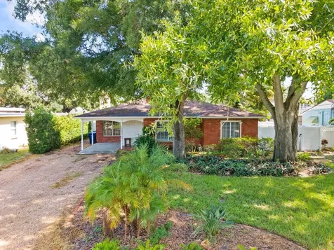 4605 W Bay Villa Avenue Tampa FL 33611