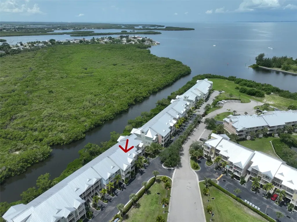 3226 Mangrove Point Drive Ruskin FL 33570