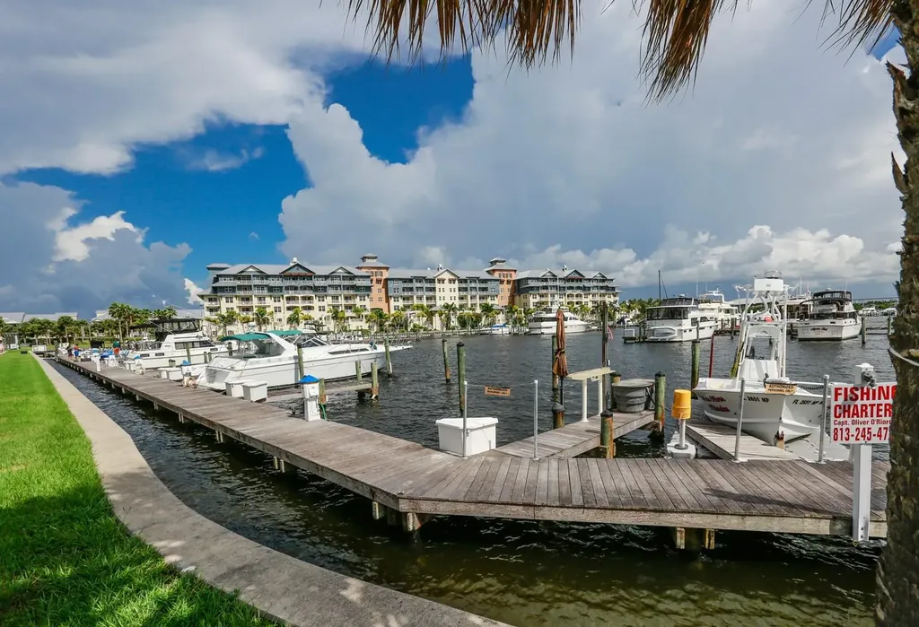 3226 Mangrove Point Drive Ruskin FL 33570