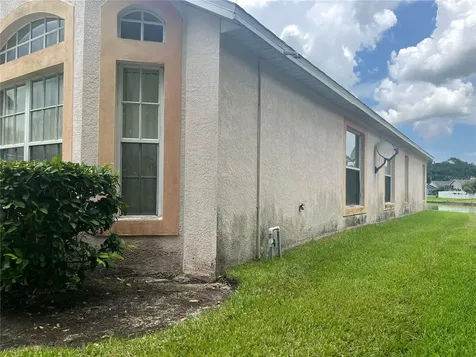 1324 Maximilian Drive Wesley Chapel FL 33543