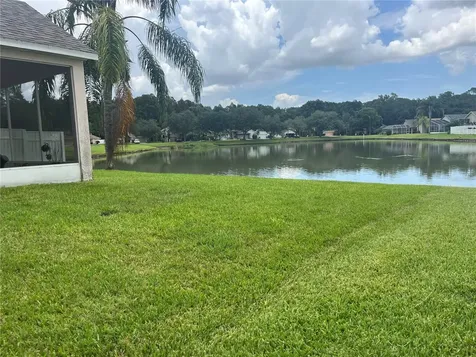 1324 Maximilian Drive Wesley Chapel FL 33543