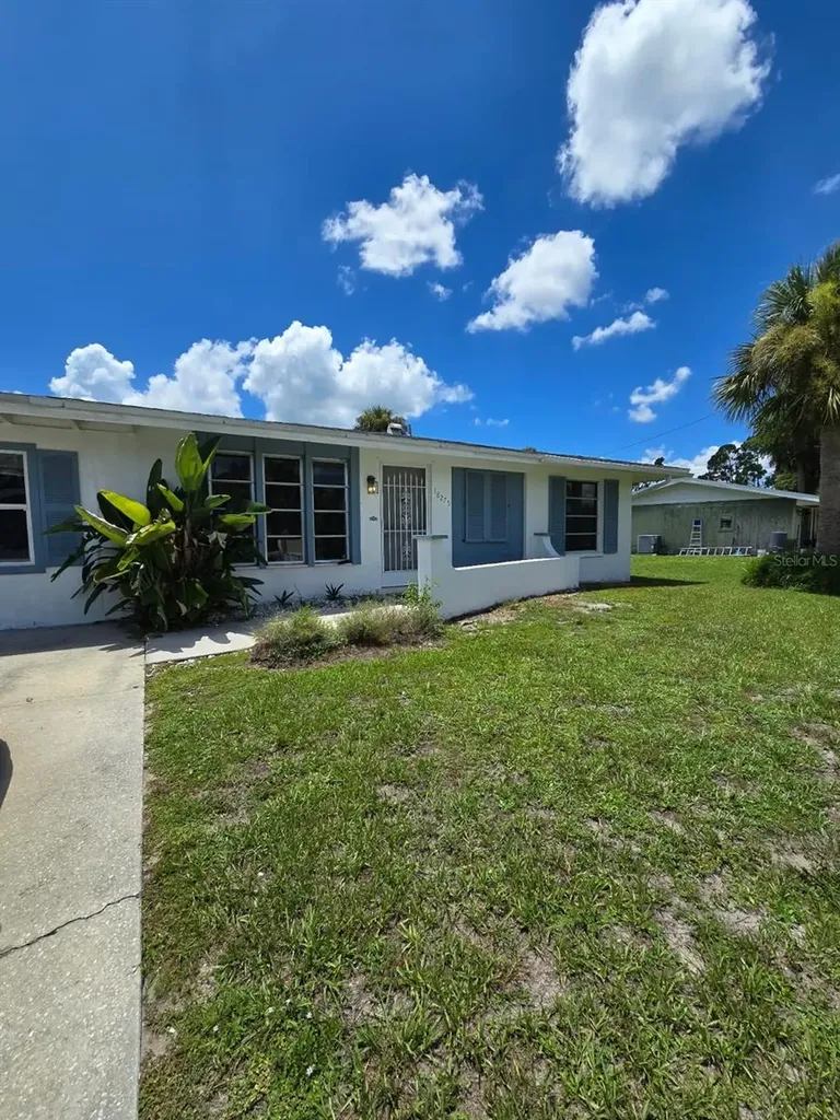 18275 Cortland Avenue Port Charlotte FL 33948
