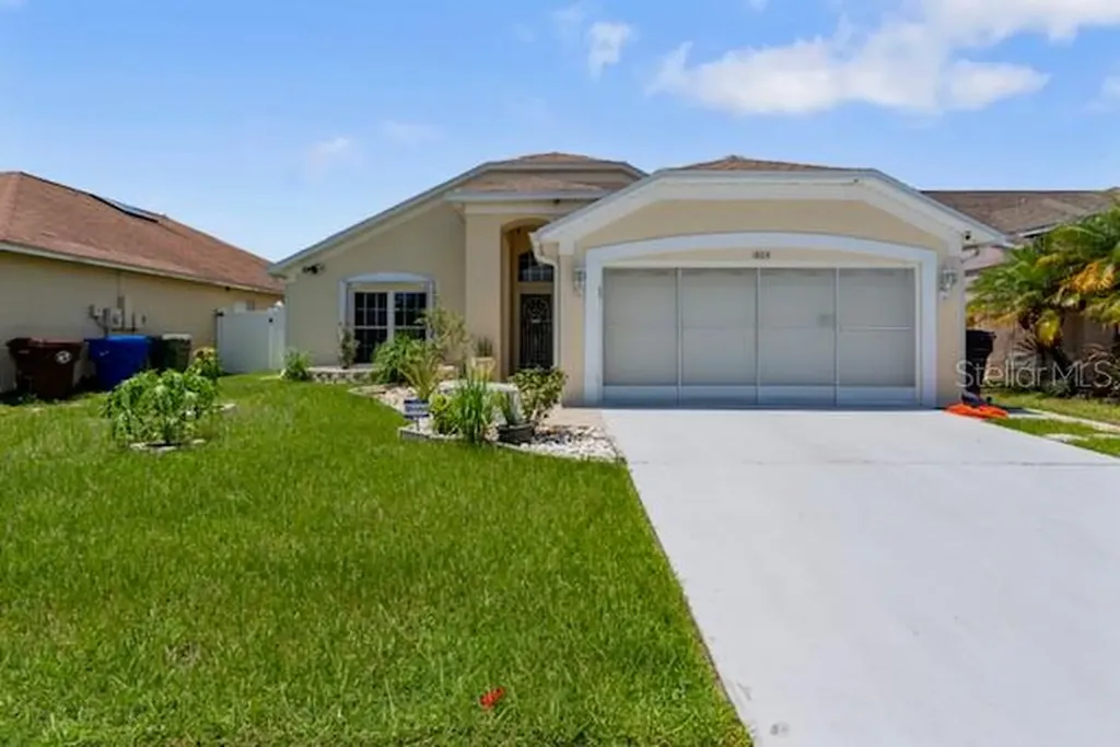 1804 Edinburgh Street Kissimmee FL 34743