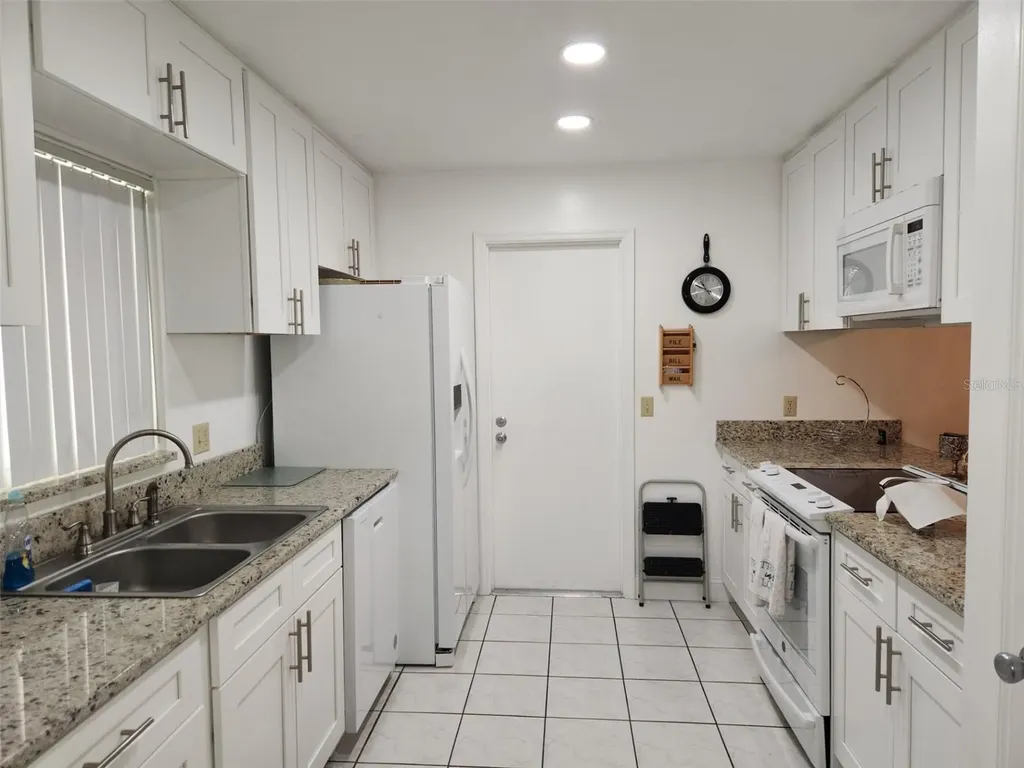 2518 Bowmer Drive Kissimmee FL 34744