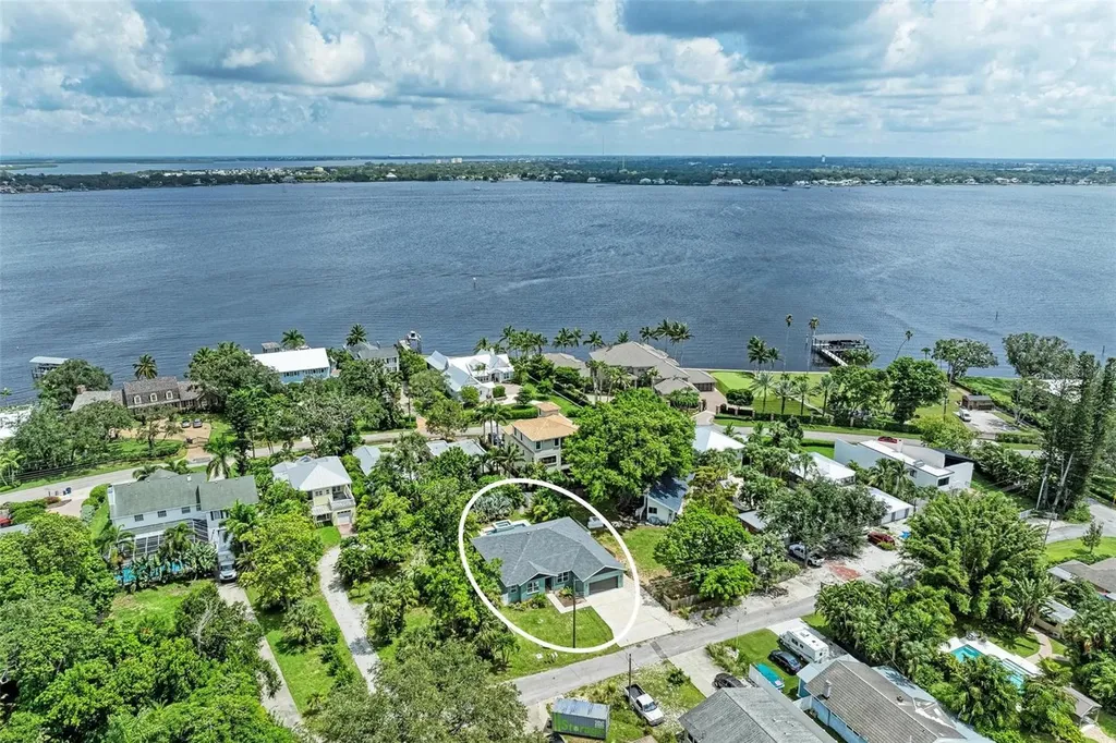 4032 5th Avenue NW Bradenton FL 34209
