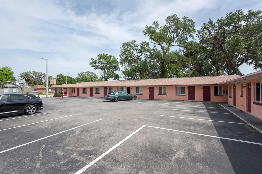 1028 Ridgewood Avenue Daytona Beach FL 32117