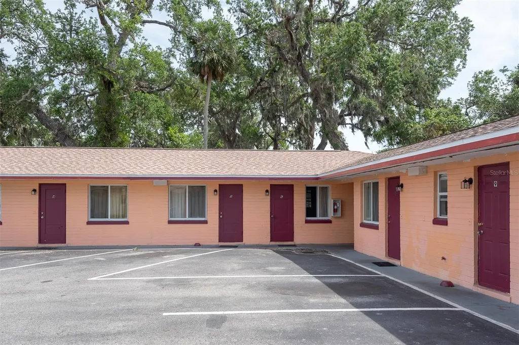 1028 Ridgewood Avenue Daytona Beach FL 32117