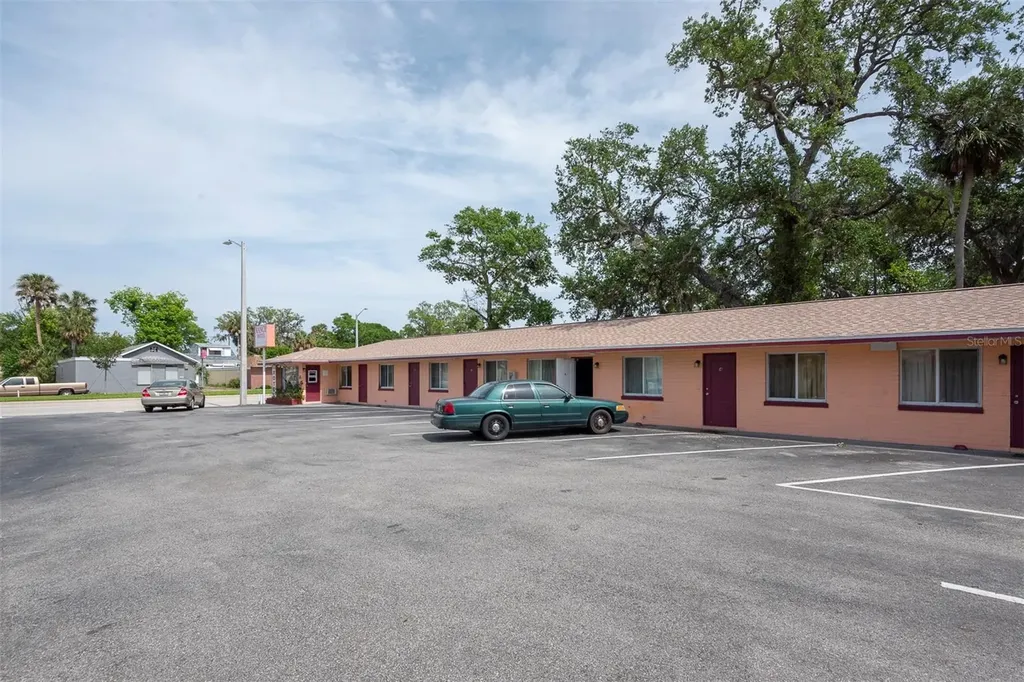 1028 Ridgewood Avenue Daytona Beach FL 32117
