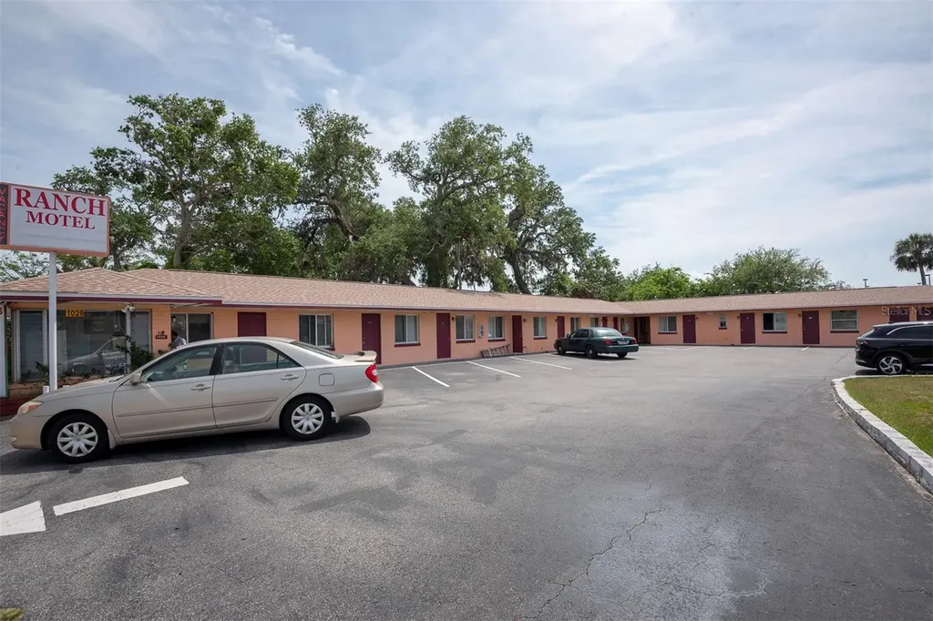1028 Ridgewood Avenue Daytona Beach FL 32117