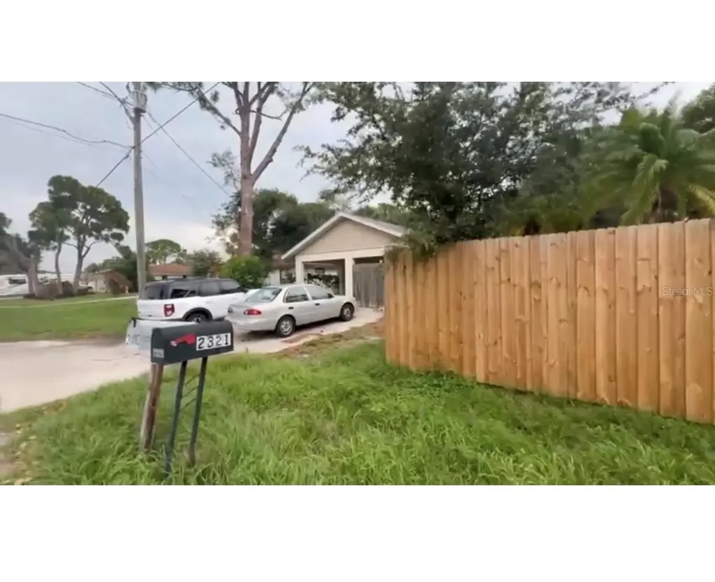 2400 Lake Shore Drive Nokomis FL 34275