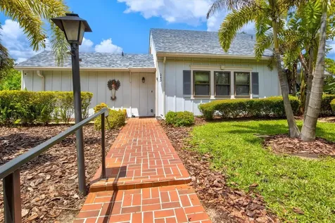 243 Greenwood Avenue Sarasota FL 34243