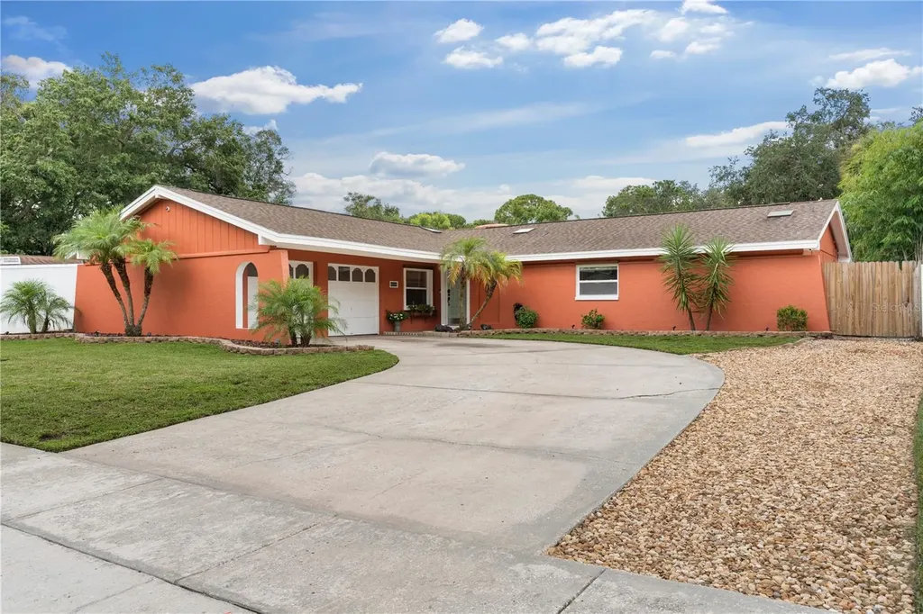 8008 Fountain Avenue Tampa FL 33615